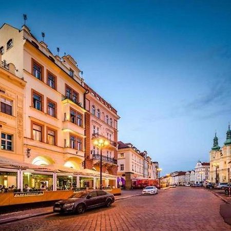 Unique Central Square Business Apt. Hradec Kralove Ngoại thất bức ảnh
