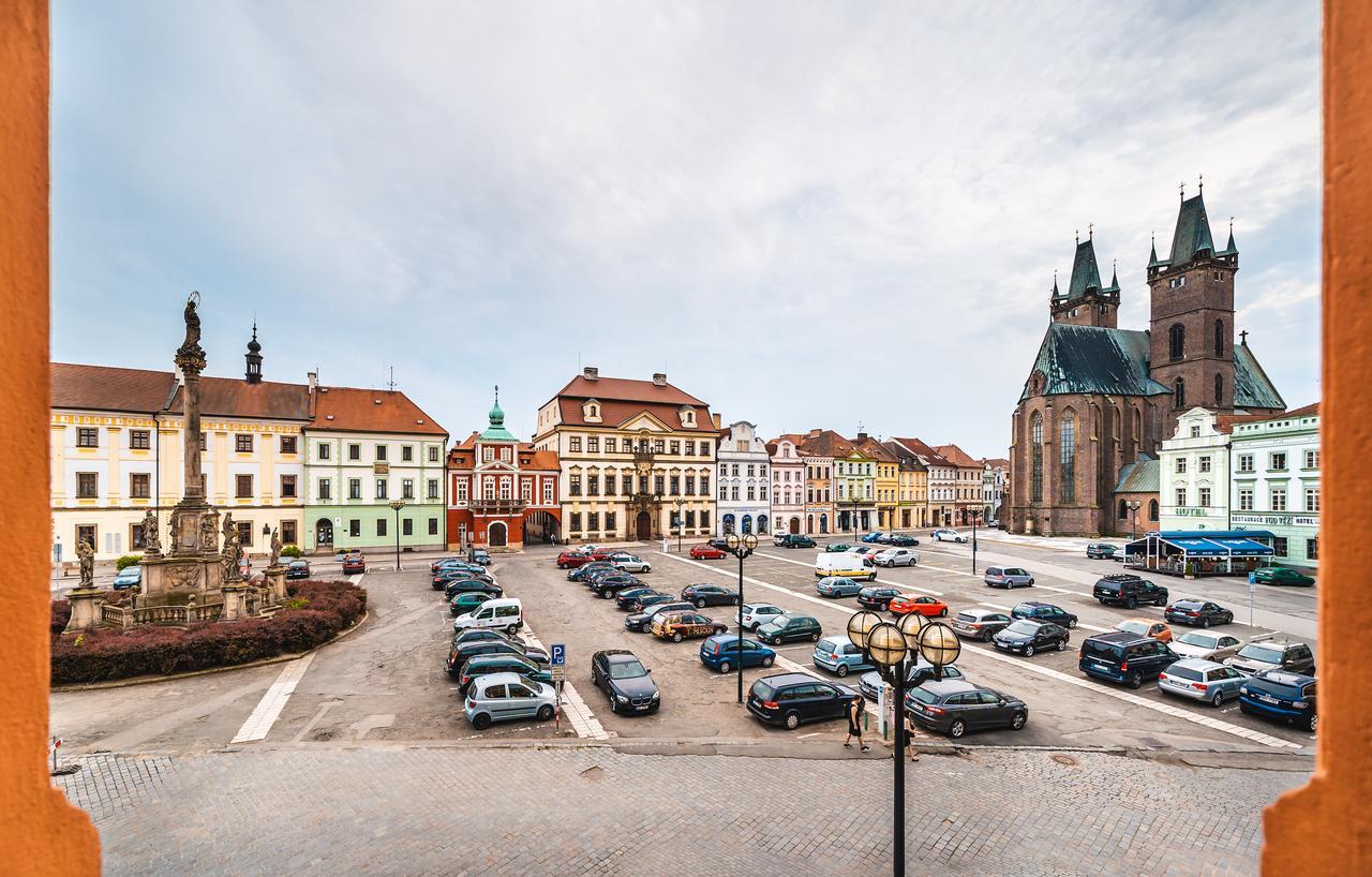 Unique Central Square Business Apt. Hradec Kralove Ngoại thất bức ảnh