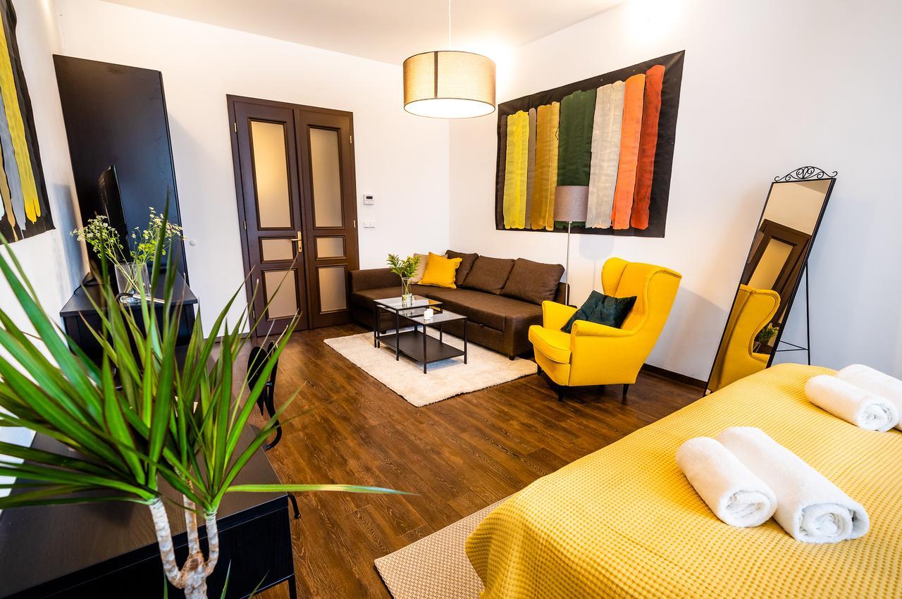 Unique Central Square Business Apt. Hradec Kralove Ngoại thất bức ảnh